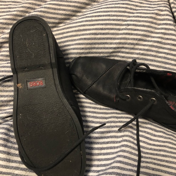 Women’s 8 Bob’s - Picture 2 of 3